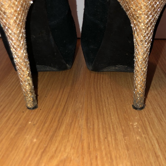 Steve Madden | Black/Gold Heals | Size 7.5 - Picture 8 of 8